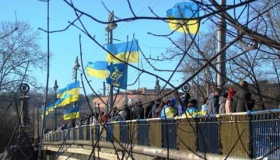 У Полтаві живий ланцюг поєднав обидва береги Ворскли