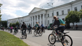 Сотні полтавців долучилися до свята "Велодень". ФОТО