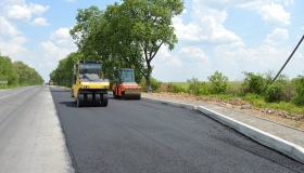 Для безпечного руху на трасі Полтава - Кременчук влаштовують спеціальні кишені