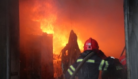 У Полтаві на вулиці Матросова палали виробничі приміщення. ФОТО. ВІДЕО