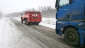 Рятувальники звільнили зі снігового полону сімох людей