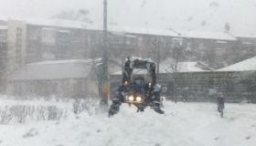 Полтавські дорожники звітують про розчищення автошляхів. ВІДЕО