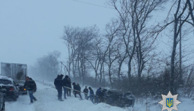 Під Кременчуком водій автівки злетів у кювет