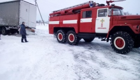 Зі снігових заметів в області витягли майже півтори сотні авто&nbsp;