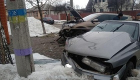 У Кременчуці в серйозній аварії розбилися дві іномарки