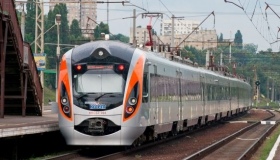 На Трійцю пустять додатковий потяг до столиці