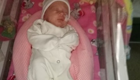 Двійняток, від яких відмовилася мати, взяли під опіку кременчуцькі лікарі