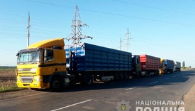 Поліція щоденно складає протоколи на водіїв вантажівок