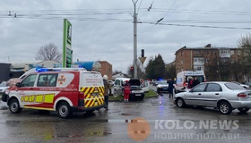 ДТП: полтавку з понівеченого авто визволяли рятувальники