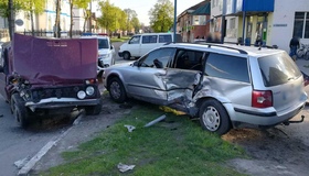 Поліція встановлює обставини ДТП, в якій травмувалося двоє людей