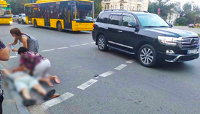 На  переході біля "Конкорду" збили двох полтавців. ВІДЕО