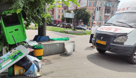Водію маршрутки стало зле: в&rsquo;їхав у бочку з квасом