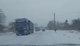 На дорогах Полтавщини &ndash; знову транспортний колапс