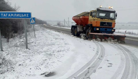 Від снігу в області вночі розчистили лише 35 кілометрів доріг