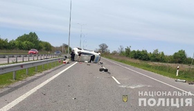 На Полтавщині перекинувся позашляховик