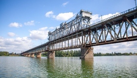 Крюківський міст перекриватимуть на час повітряних тривог