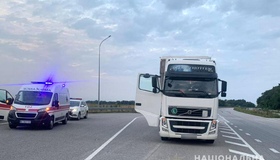 На Полтавщині пішохід потрапив під вантажіку та залишився живий