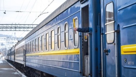 До уваги пасажирів: ряд поїздів сьогодні курсує із затримкою
