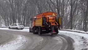 Полтавців просять не лишати автівки на узбіччях доріг
