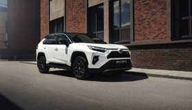 Перевершуй очікування з Toyota RAV4