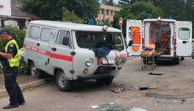 Автомобіль швидкої допомоги зіткнувся з легковиком, яким керував неповнолітній&nbsp;