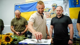 Полтавці погасили благодійну поштову марку &ldquo;Хвилина мовчання&rdquo;