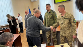 Захисникам України вручили бойові нагороди